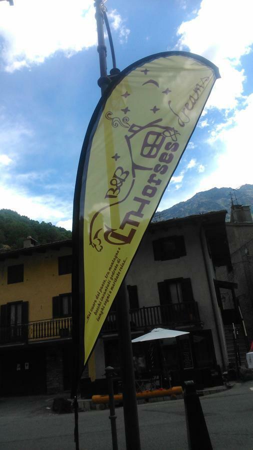Lthorses & Dreams Bed and Breakfast La Thuile Εξωτερικό φωτογραφία